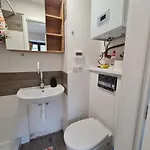 Airport Private Apartment, Advance Registration, No Reception, Self Check-in, Calm Environment, Non-smoking Guests Apartment Tuchomerice
