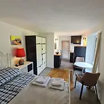 Airport Private Apartment, Advance Registration, No Reception, Self Check-in, Calm Environment, Non-smoking Guests