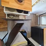 Airport Private Apartment, Advance Registration, No Reception, Self Check-in, Calm Environment, Non-smoking Guests Lejlighed Tuchomerice