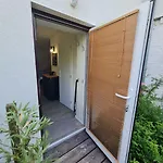 Airport Private Apartment, Advance Registration, No Reception, Self Check-in, Calm Environment, Non-smoking Guests * Tuchomerice