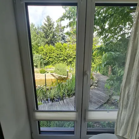 Airport Private Apartment, Advance Registration, No Reception, Self Check-in, Calm Environment, Non-smoking Guests Apartment Tuchomerice