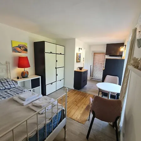 Airport Private Apartment, Advance Registration, No Reception, Self Check-in, Calm Environment, Non-smoking Guests