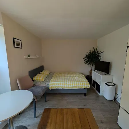 Apartment Airport Private Apartment, Advance Registration, No Reception, Self Check-in, Calm Environment, Non-smoking Guests *