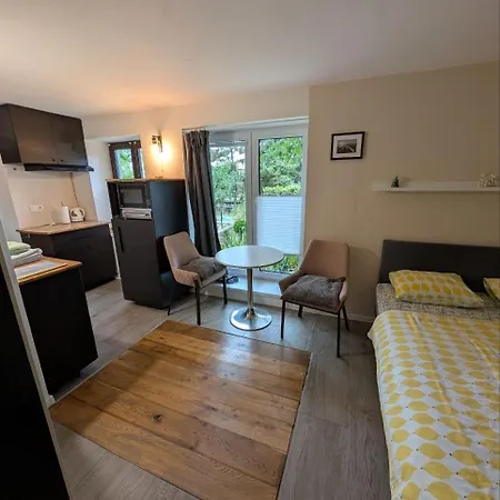Airport Private Apartment, Advance Registration, No Reception, Self Check-in, Calm Environment, Non-smoking Guests *