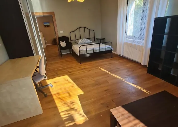 Appartement Airport Private Apartment, Advance Registration, No Reception, Self Check-in, Calm Environment, Non-smoking Guests Tuchomerice