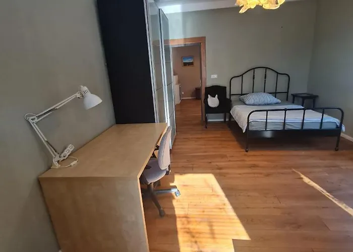 Airport Private Apartment, Advance Registration, No Reception, Self Check-in, Calm Environment, Non-smoking Guests Apartmán