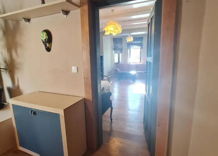 Airport Private Apartment, Advance Registration, No Reception, Self Check-in, Calm Environment, Non-smoking Guests * Tuchomerice