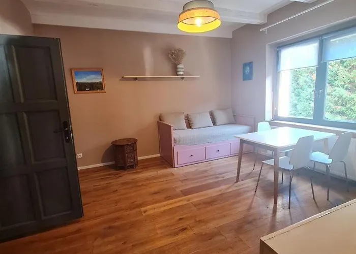 Appartement Airport Private Apartment, Advance Registration, No Reception, Self Check-in, Calm Environment, Non-smoking Guests Tuchomerice