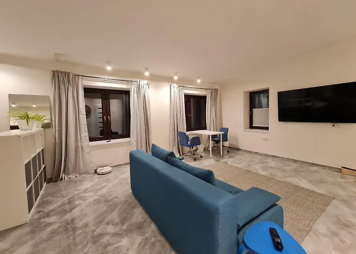 Airport Private Apartment, Advance Registration, No Reception, Self Check-in, Calm Environment, Non-smoking Guests *