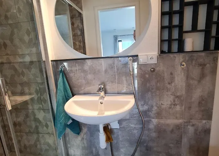 Appartement Airport Private Apartment, Advance Registration, No Reception, Self Check-in, Calm Environment, Non-smoking Guests