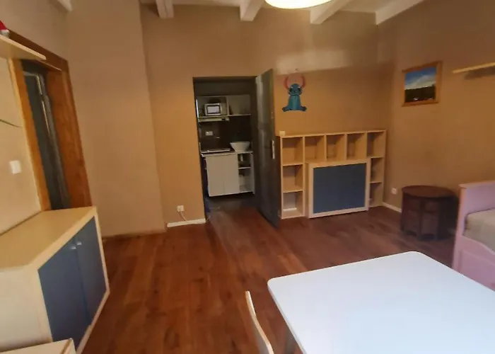 Appartement Airport Private Apartment, Advance Registration, No Reception, Self Check-in, Calm Environment, Non-smoking Guests